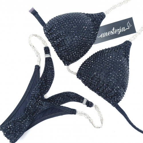 Black Dream STOCK  Sujetador C (Triángulo Slider)  Braguita Xs (V frontal, corte trasero estilo Mini X Pro).